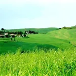 Lacollinatuscany Between San Gimignano&volterra